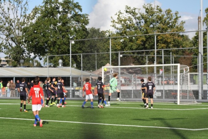 JO17-1 komt tekort in Roosendaal